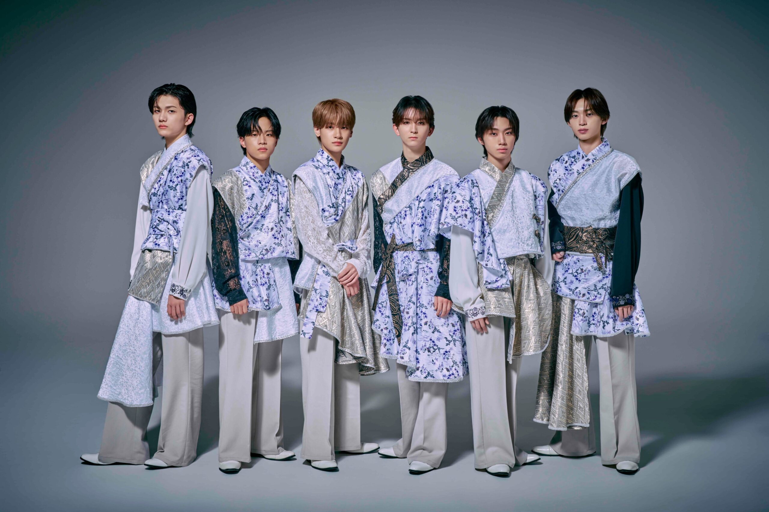 Lienel - grup idol yang menaungi Kondo Shunta