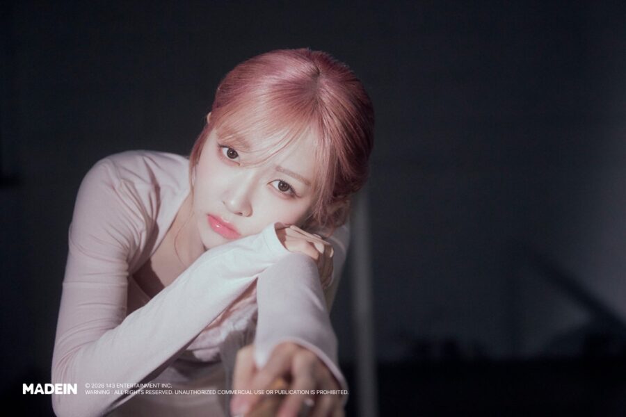 MiU MADEIN Girl Meets Boy Photo