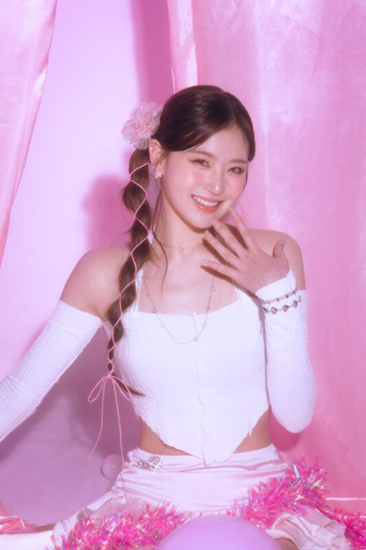 AHON CrazAngel EP [Picasso] Concept Photo 1. Rose Period