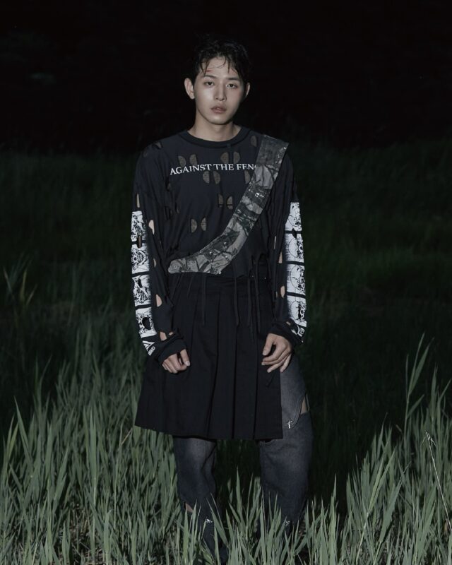 PARK YEJUN OUTSIDE PETER