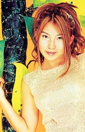 4MULA member Kim Bitna.