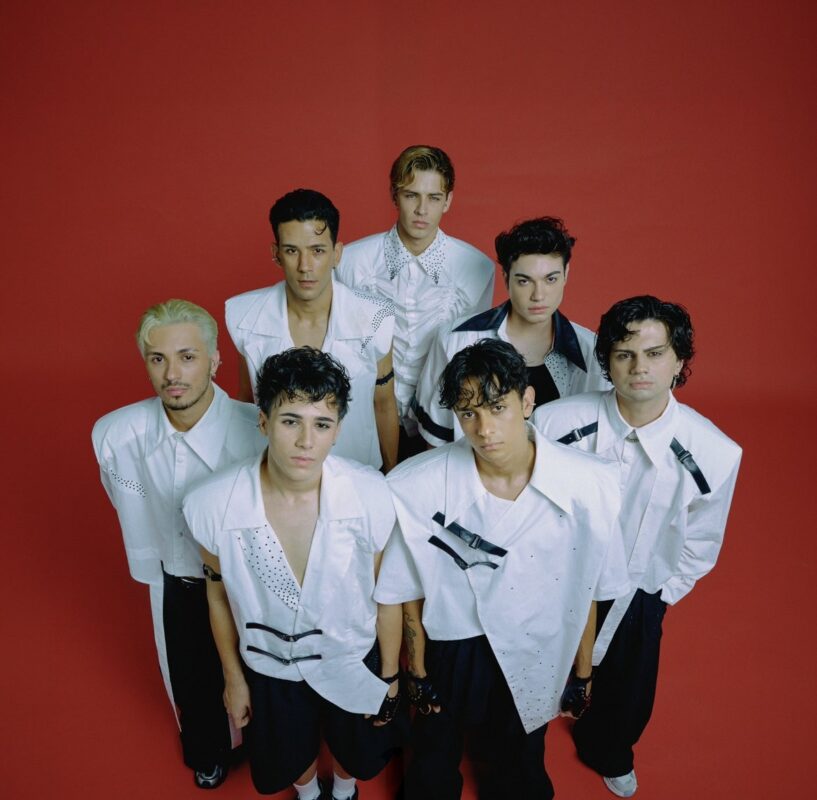 CRUSH Turkish boy group